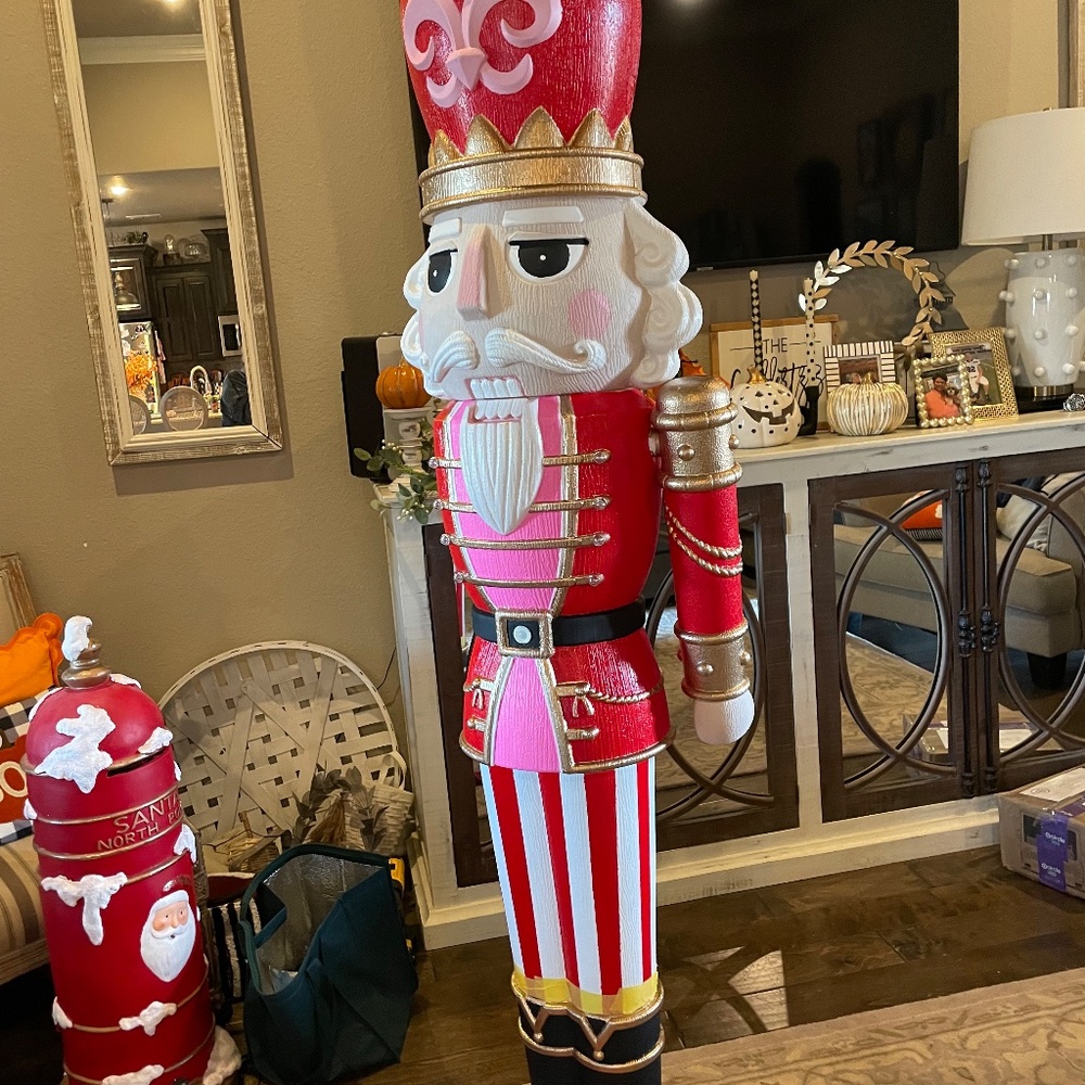 6 ft Hand  painted nutcracker - Picture 2 of 3